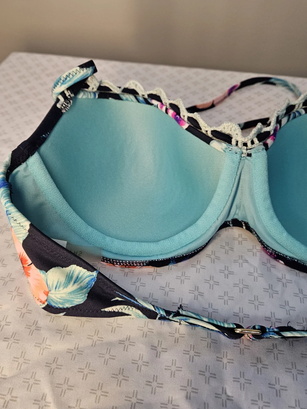 Shade & Shore 34C Padded Lined Halter Bikini Top Navy Blue Floral Tropical